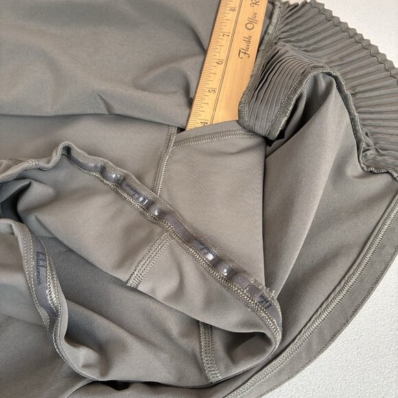 Lululemon Play Off The Pleats Skort Womens 8 Dusty Olive Green Pockets Pull On - Picture 8 of 9
